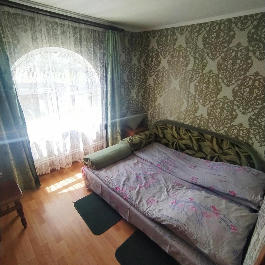 Мальва Apartment Lazeshchyna Exterior photo