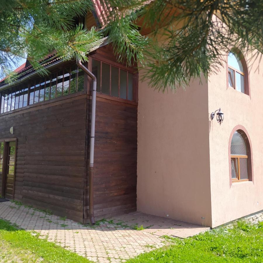 Мальва Apartment Lazeshchyna Exterior photo